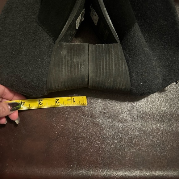 Toms booties - Picture 9 of 9